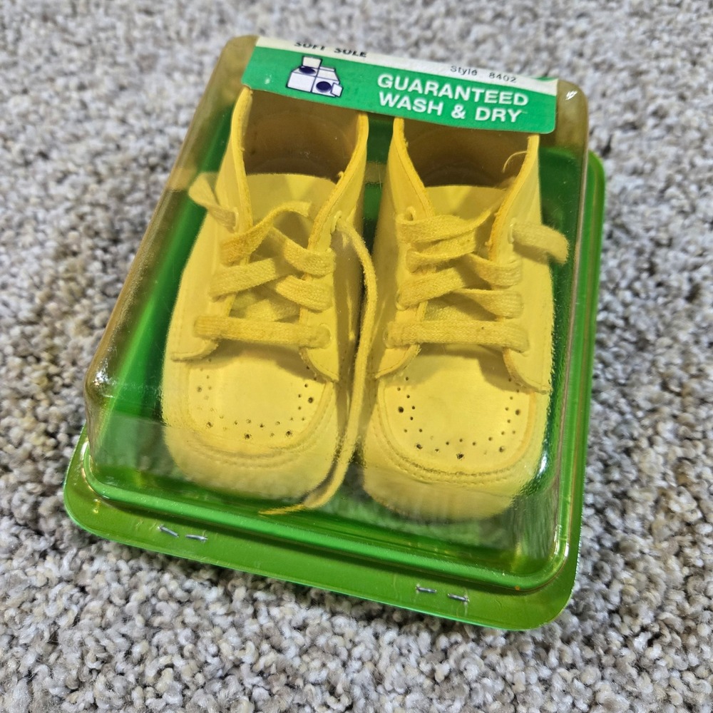 Wee Kids White Soft Sole Baby Shoes – NOS New In Box –‎ Size 3 (6-9 Mos) Vintage